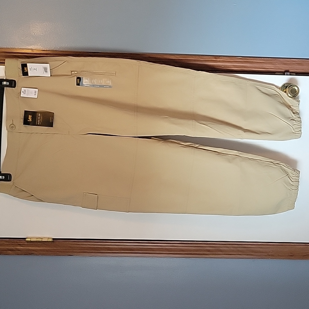 🆕️🎈Lee Women's Joggers Size 16 Medium